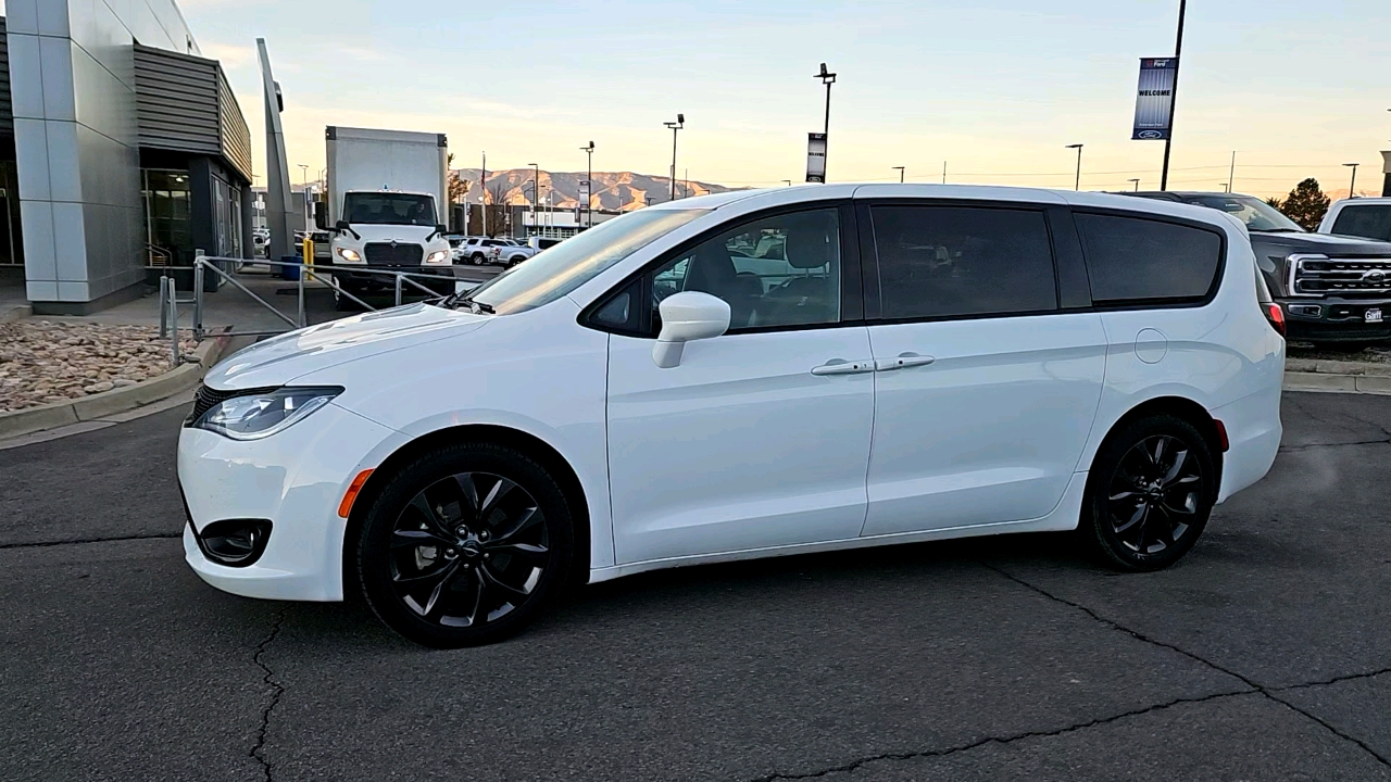 2019 Chrysler Pacifica Touring Plus 2