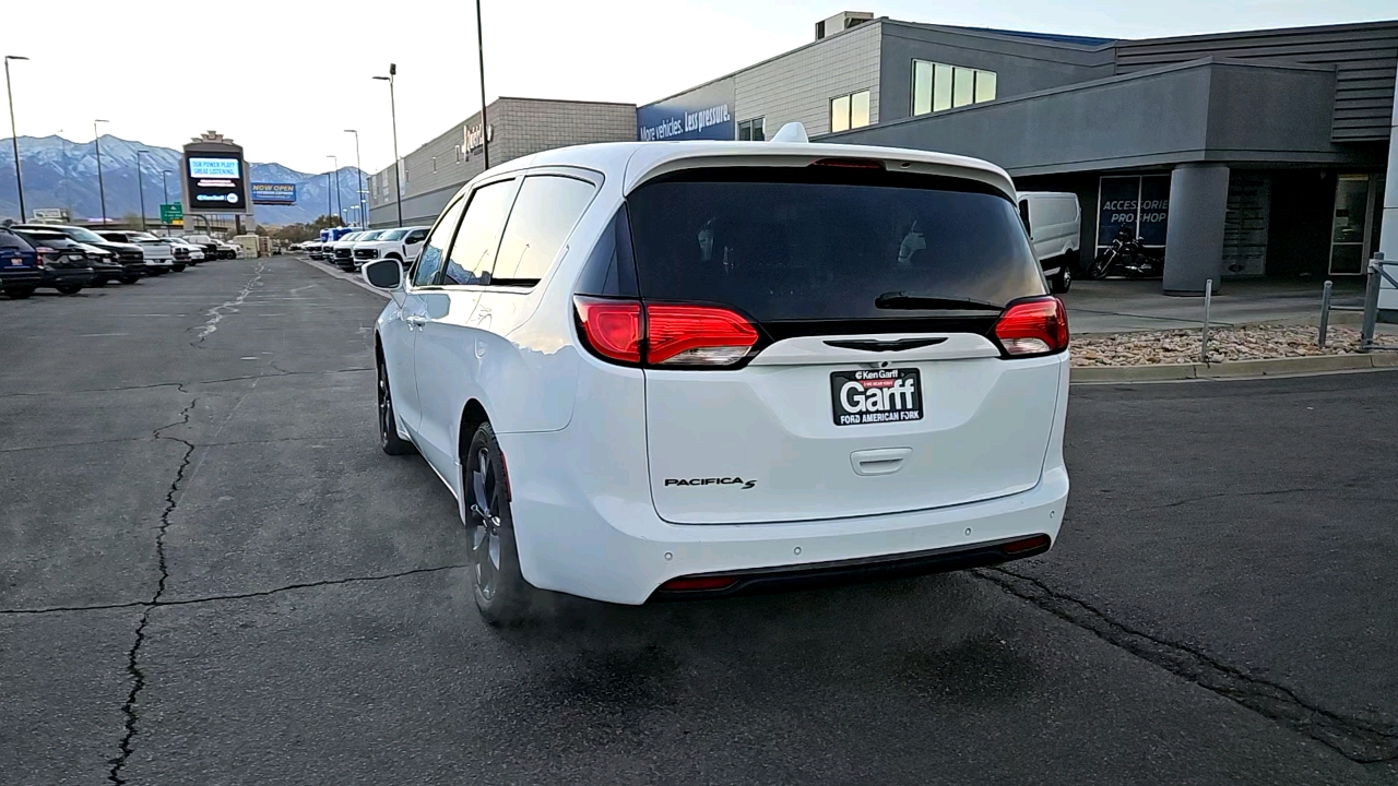 2019 Chrysler Pacifica Touring Plus 4