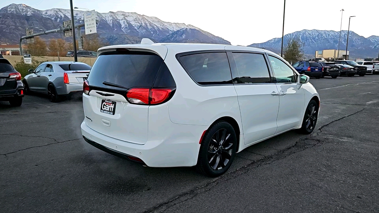 2019 Chrysler Pacifica Touring Plus 5