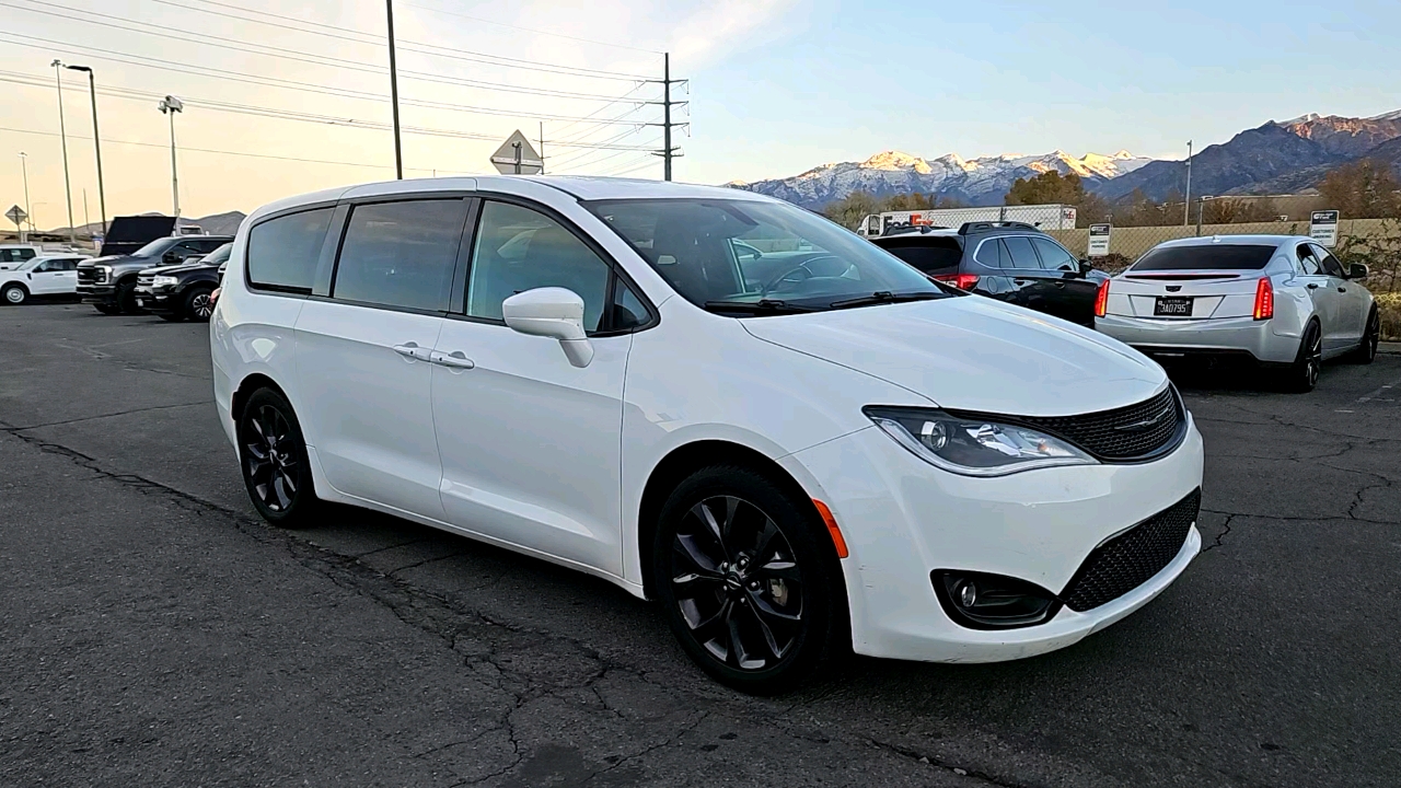 2019 Chrysler Pacifica Touring Plus 7