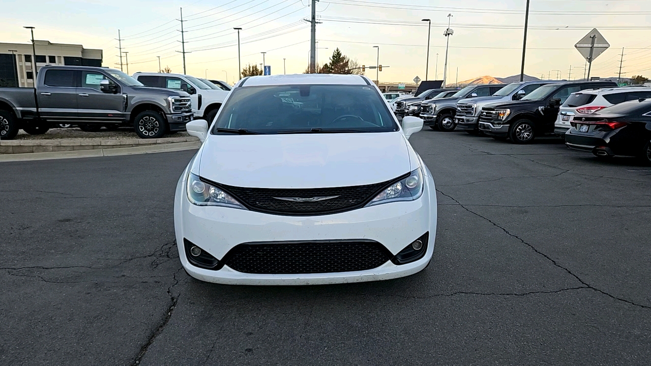 2019 Chrysler Pacifica Touring Plus 26