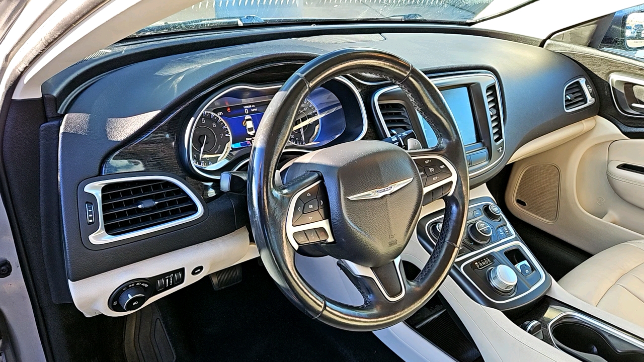 2015 Chrysler 200 C 8