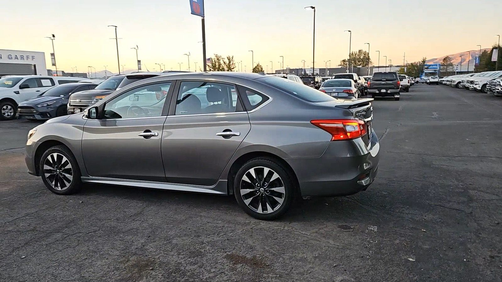 2016 Nissan Sentra SR 4