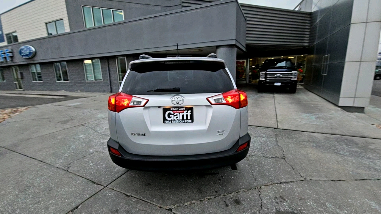 2015 Toyota RAV4 XLE 4