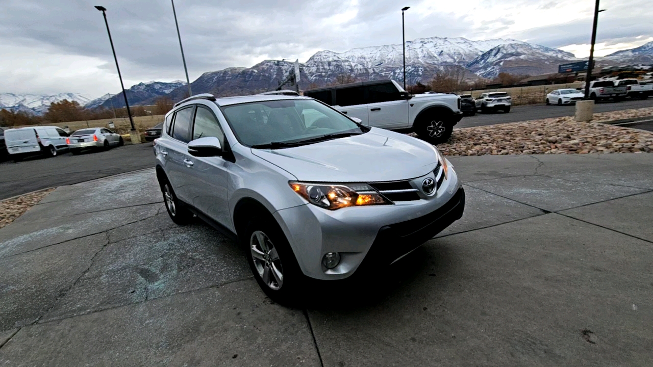 2015 Toyota RAV4 XLE 6