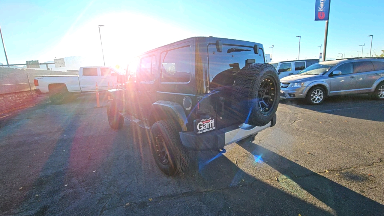 2011 Jeep Wrangler Unlimited Sahara 3