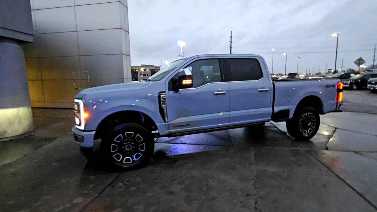 2024 Ford Super Duty F-350 SRW Platinum 2