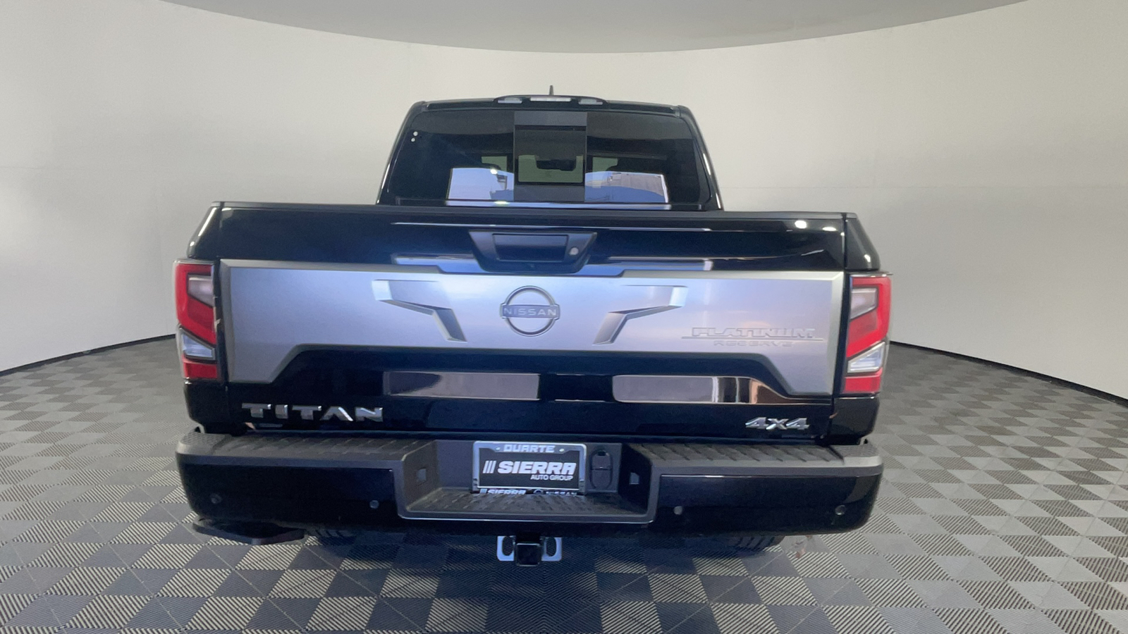 2023 Nissan Titan Platinum Reserve 5