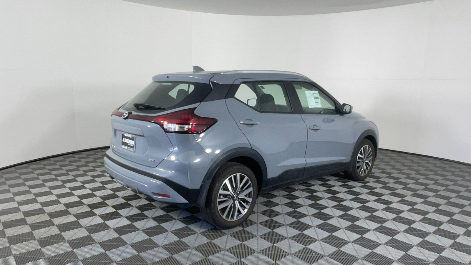 2023 Nissan Kicks SV 4