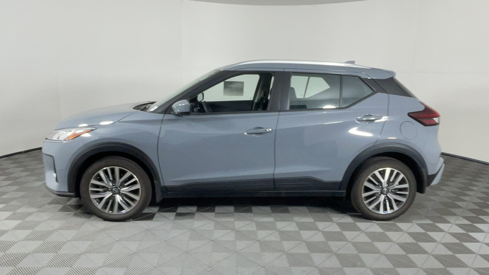 2023 Nissan Kicks SV 7