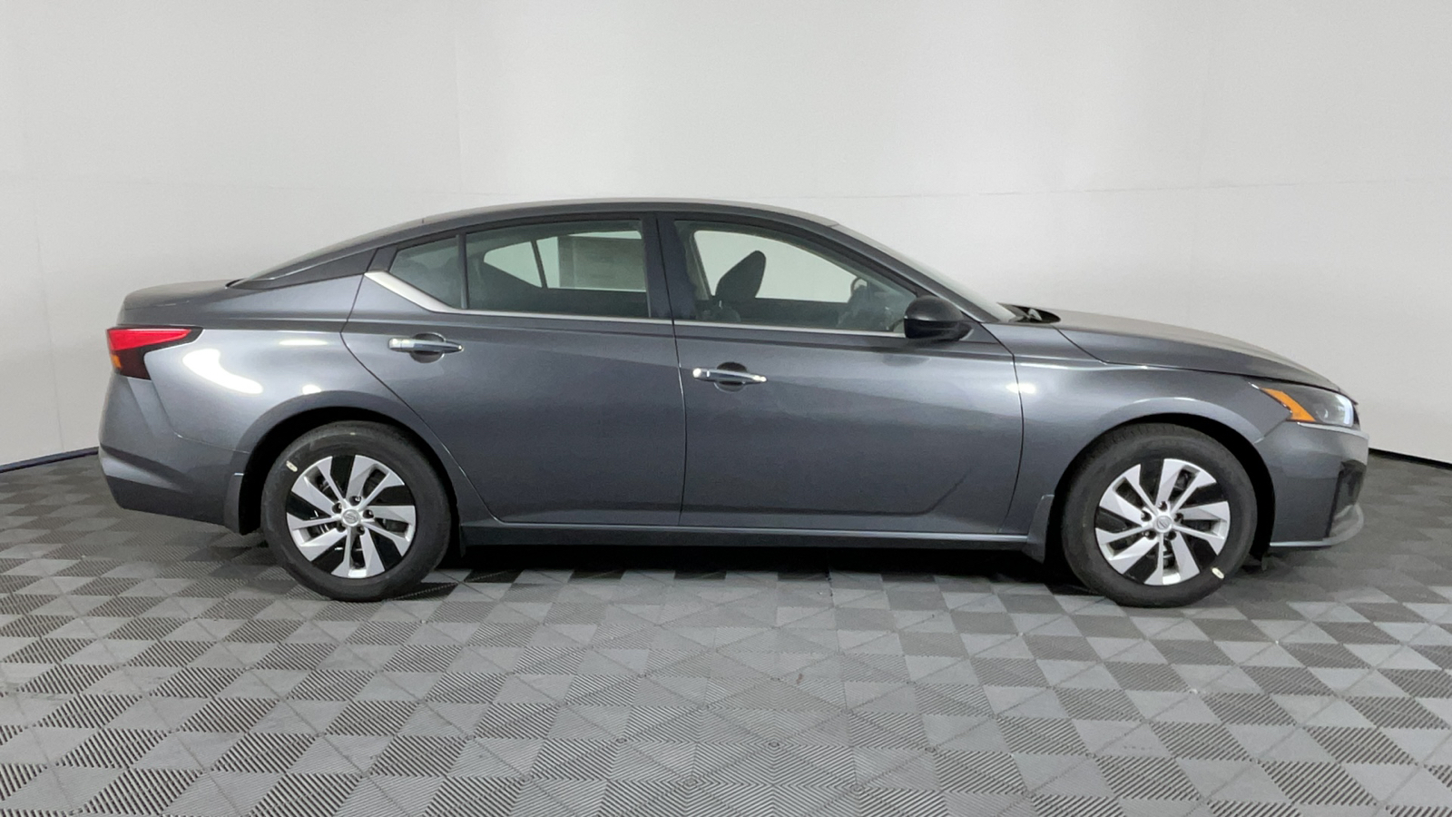 2024 Nissan Altima 2.5 S 3