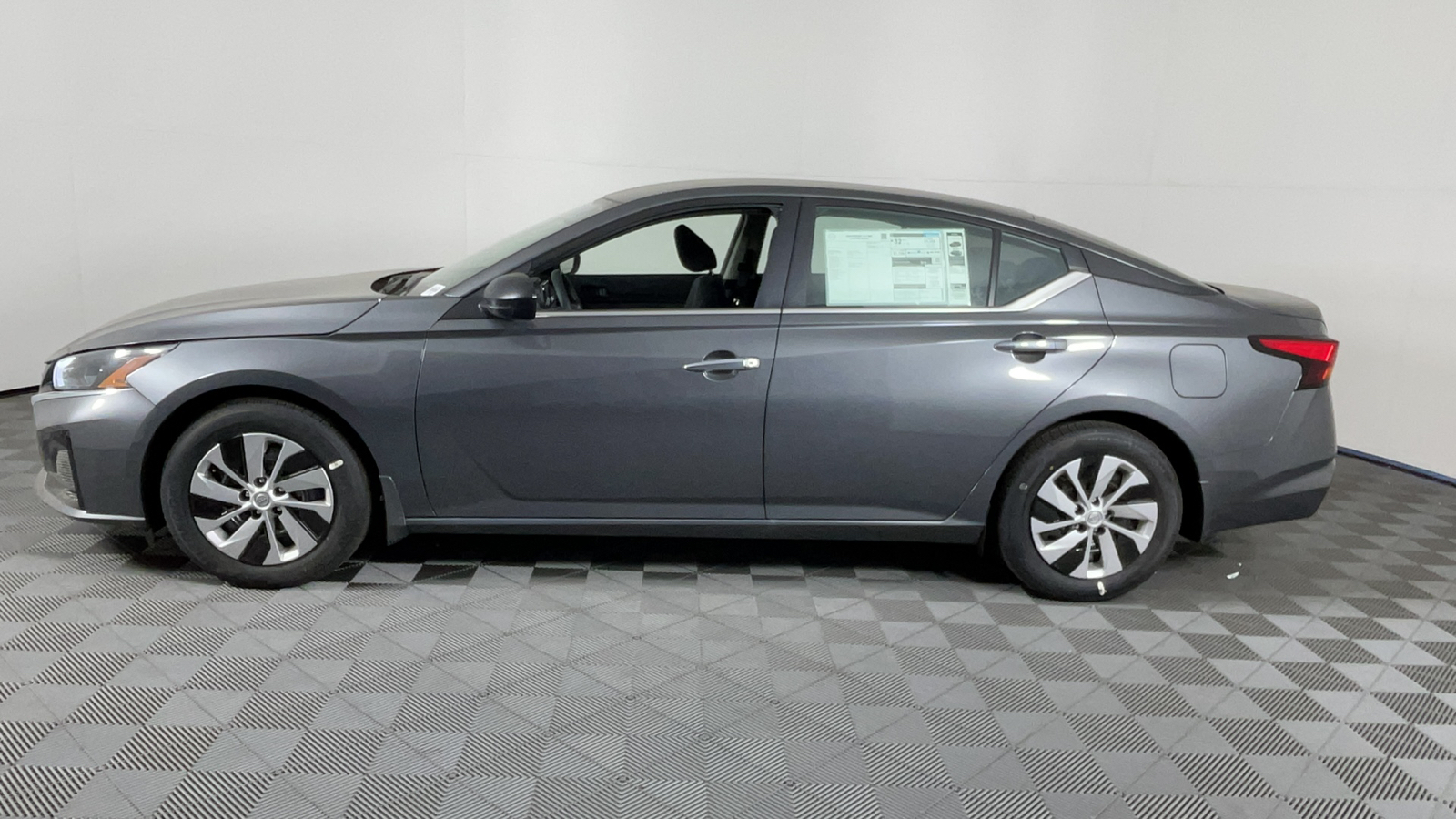 2024 Nissan Altima 2.5 S 7