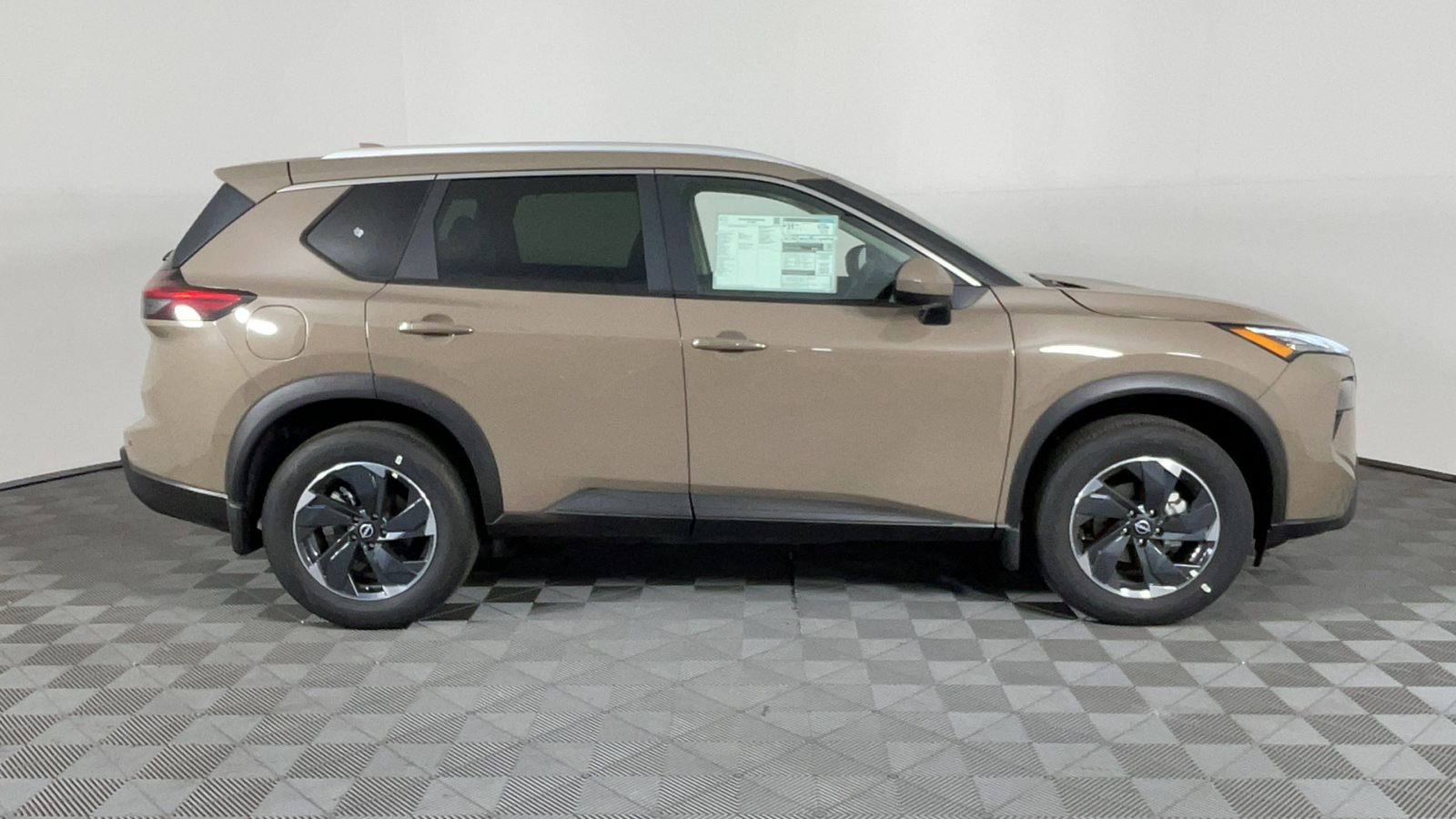 2024 Nissan Rogue SV 3