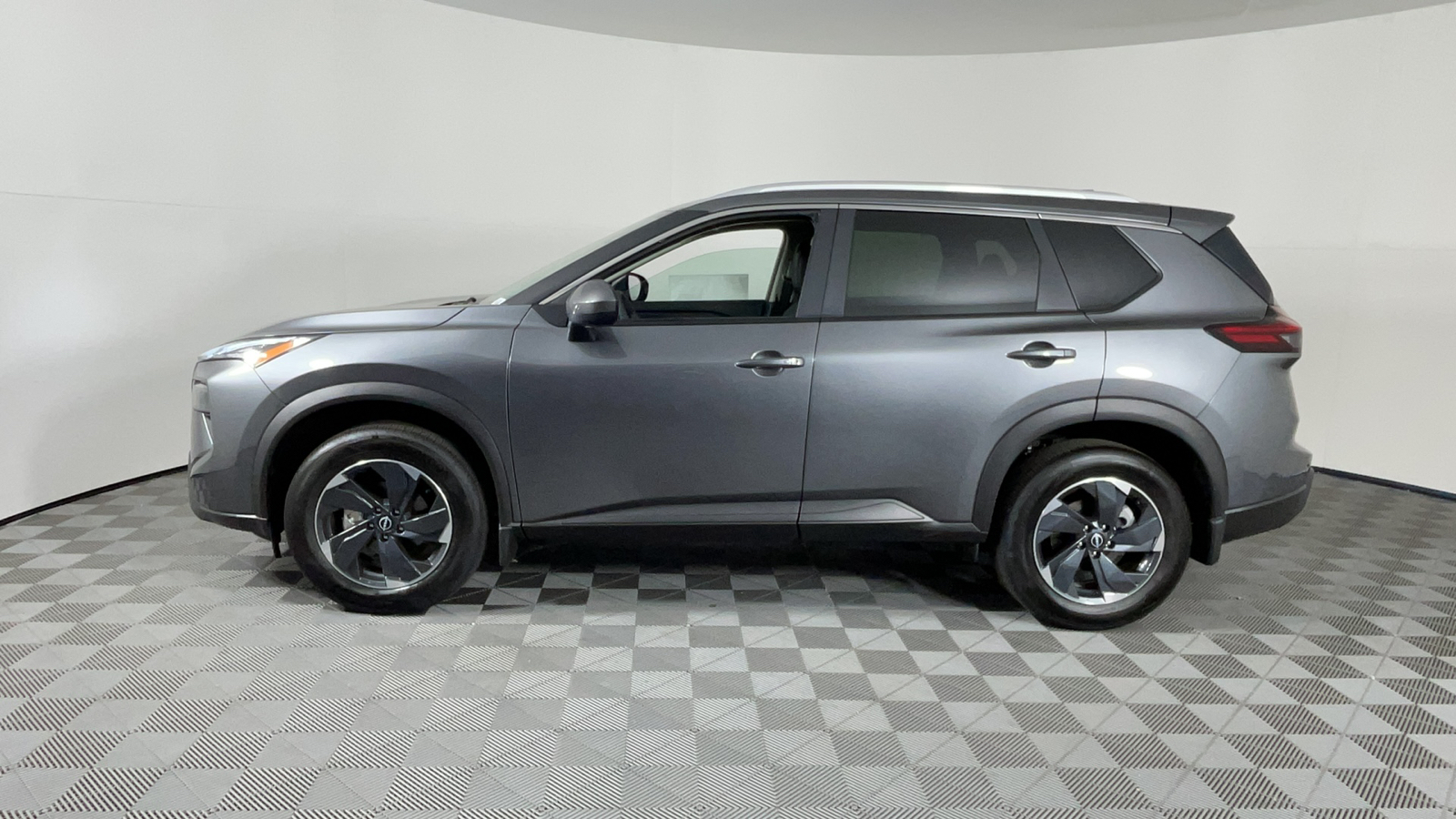 2024 Nissan Rogue SV 7