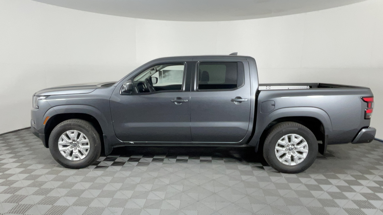 2024 Nissan Frontier SV 7