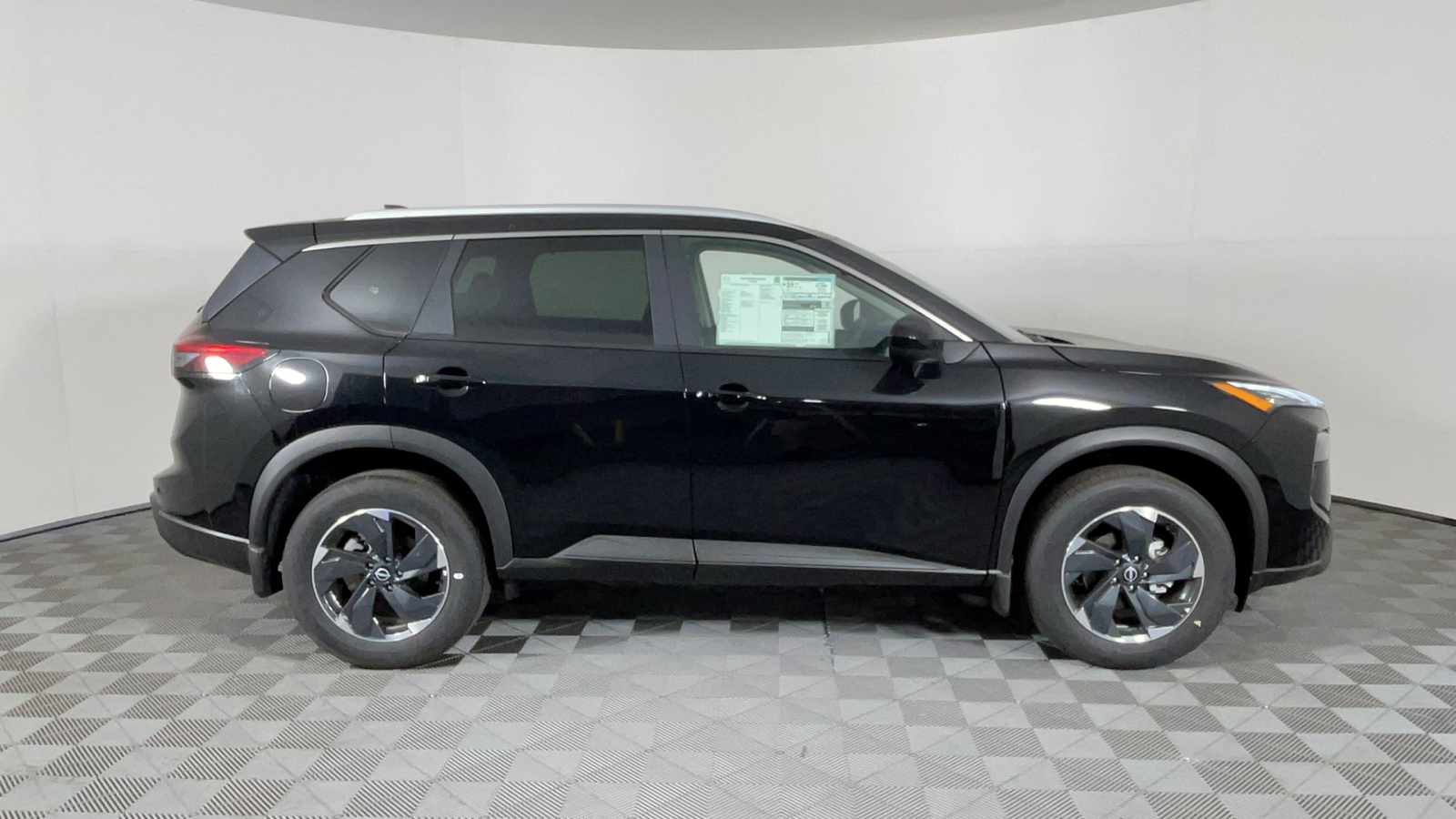 2024 Nissan Rogue SV 3