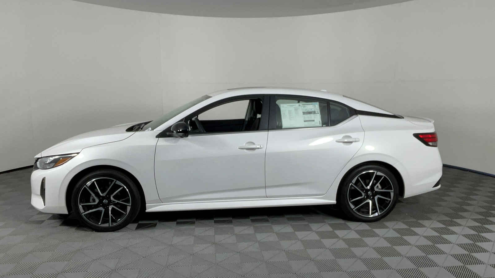 2024 Nissan Sentra SR 7