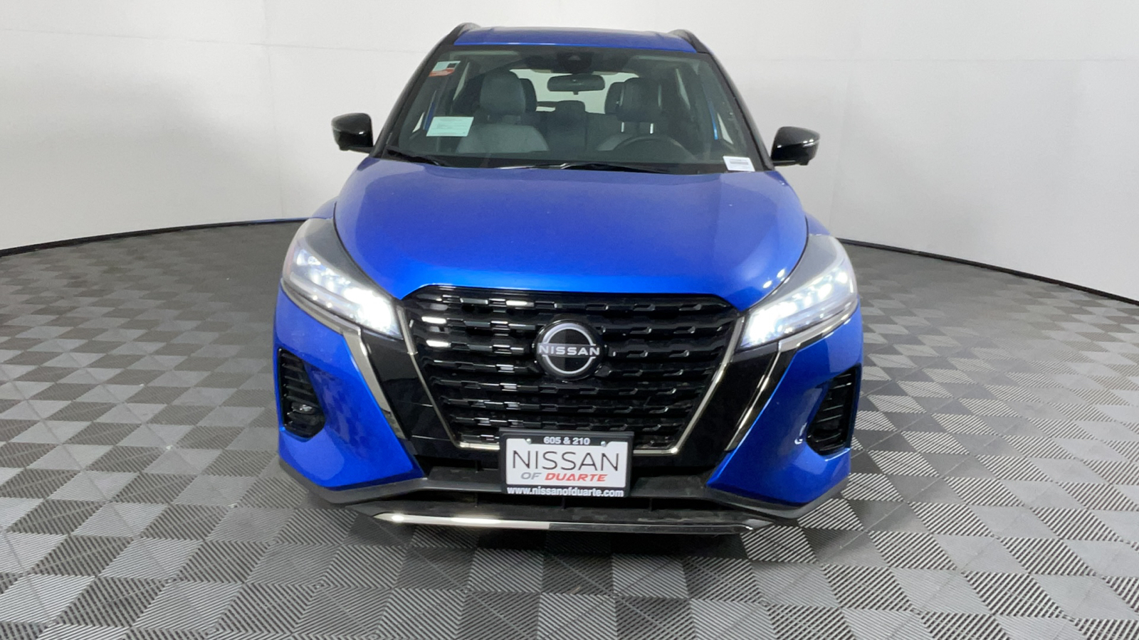 2024 Nissan Kicks SR 9