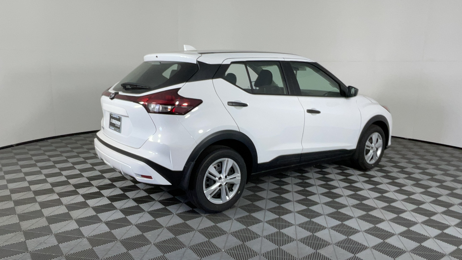 2024 Nissan Kicks S 4