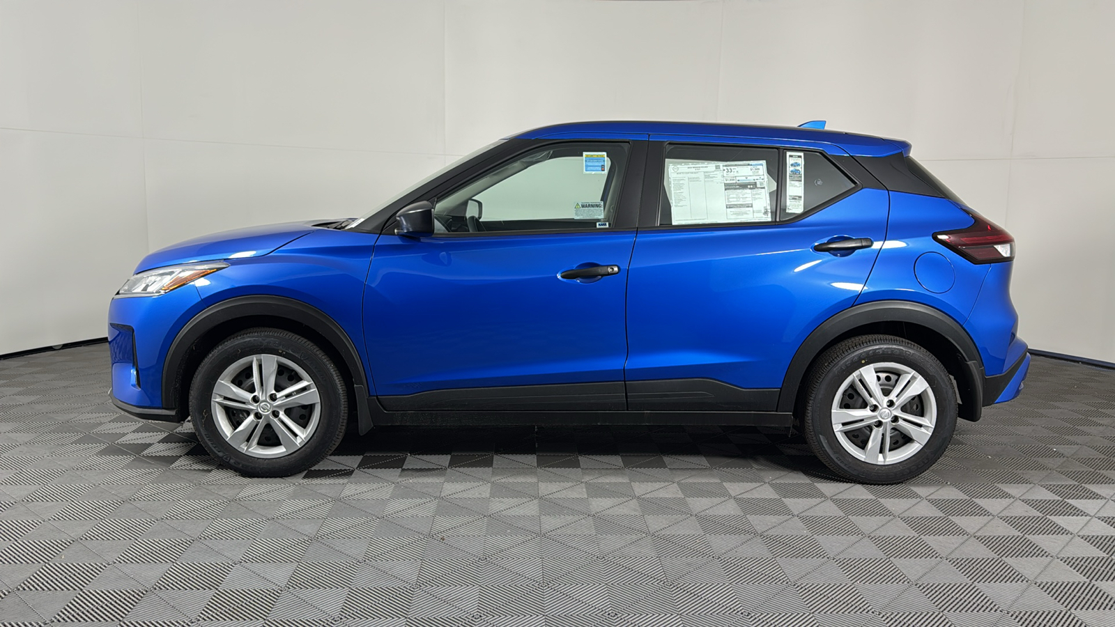 2024 Nissan Kicks S 6