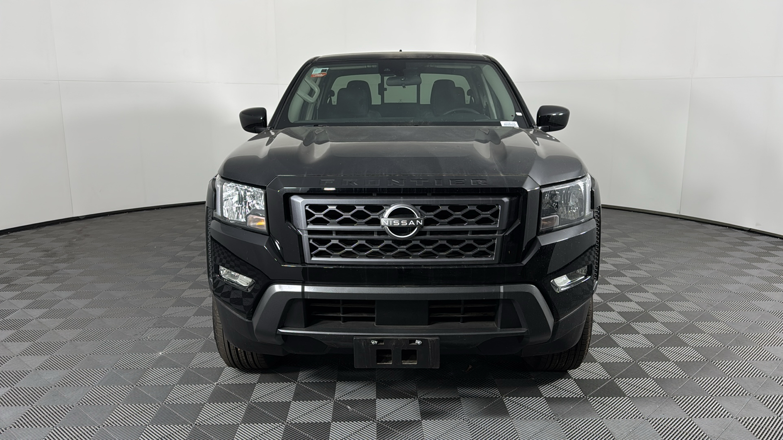 2024 Nissan Frontier SV 8