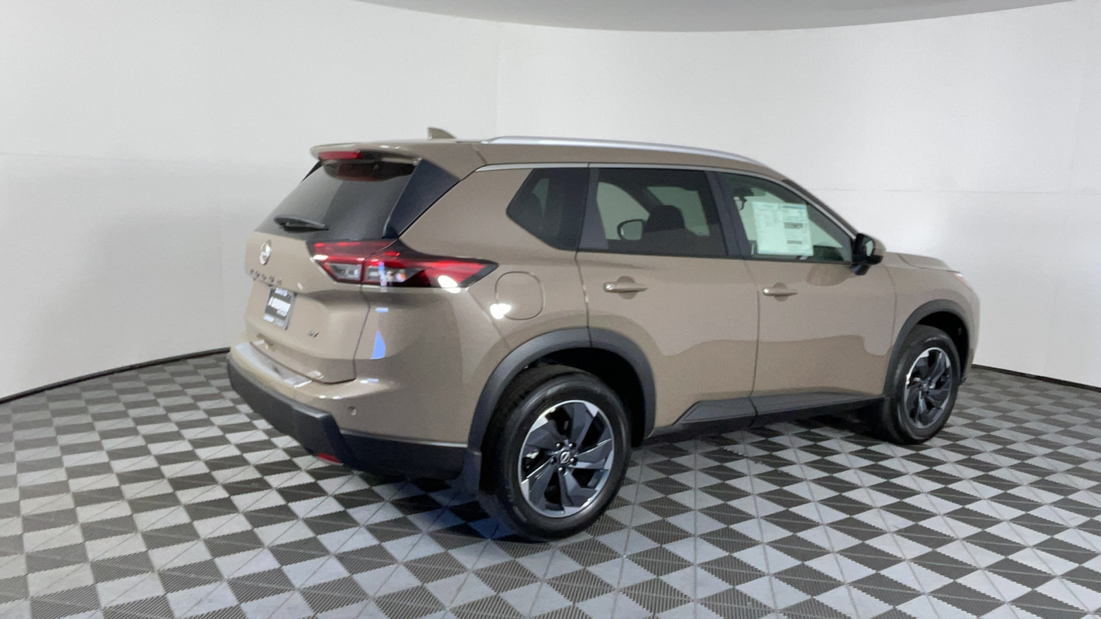 2024 Nissan Rogue SV 4