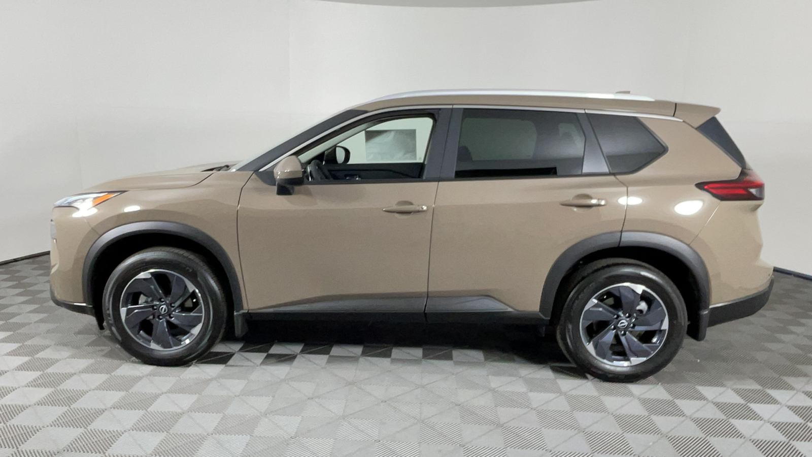 2024 Nissan Rogue SV 7