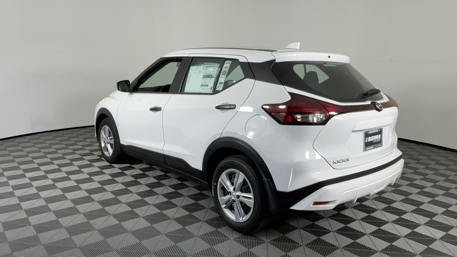 2024 Nissan Kicks S 6