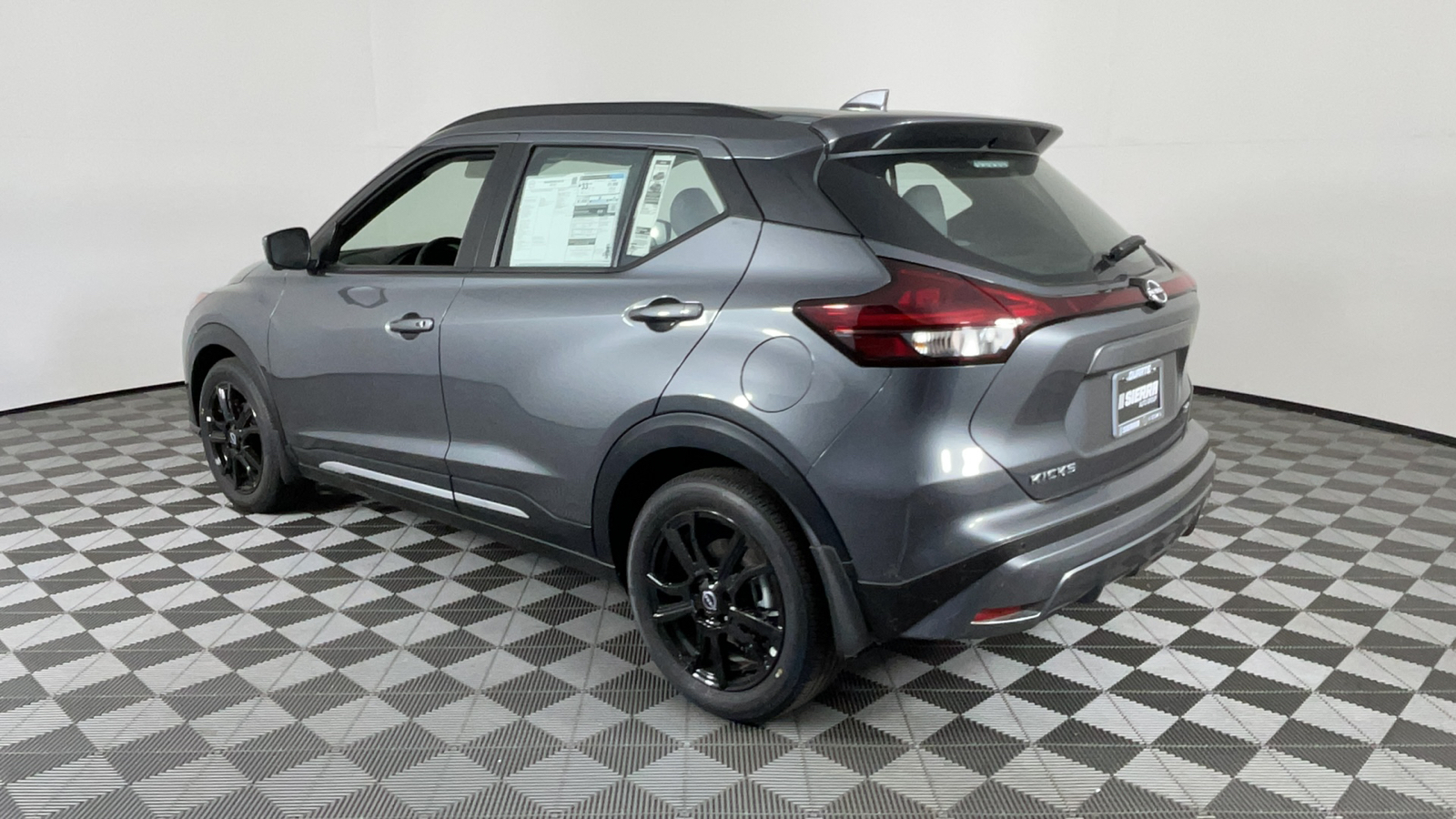 2024 Nissan Kicks SR 6