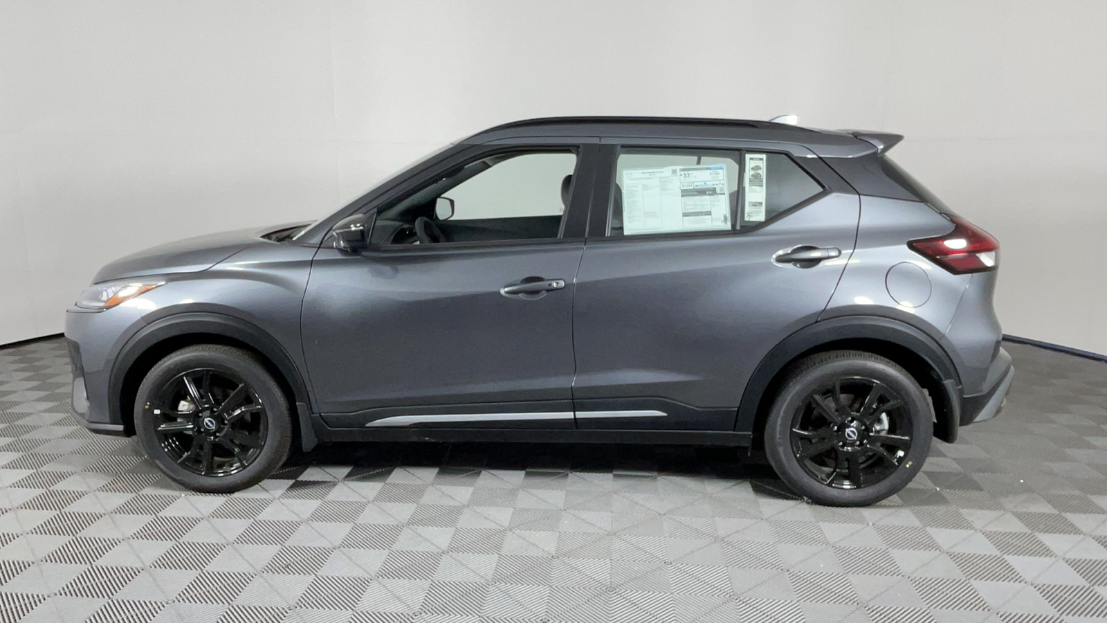 2024 Nissan Kicks SR 7