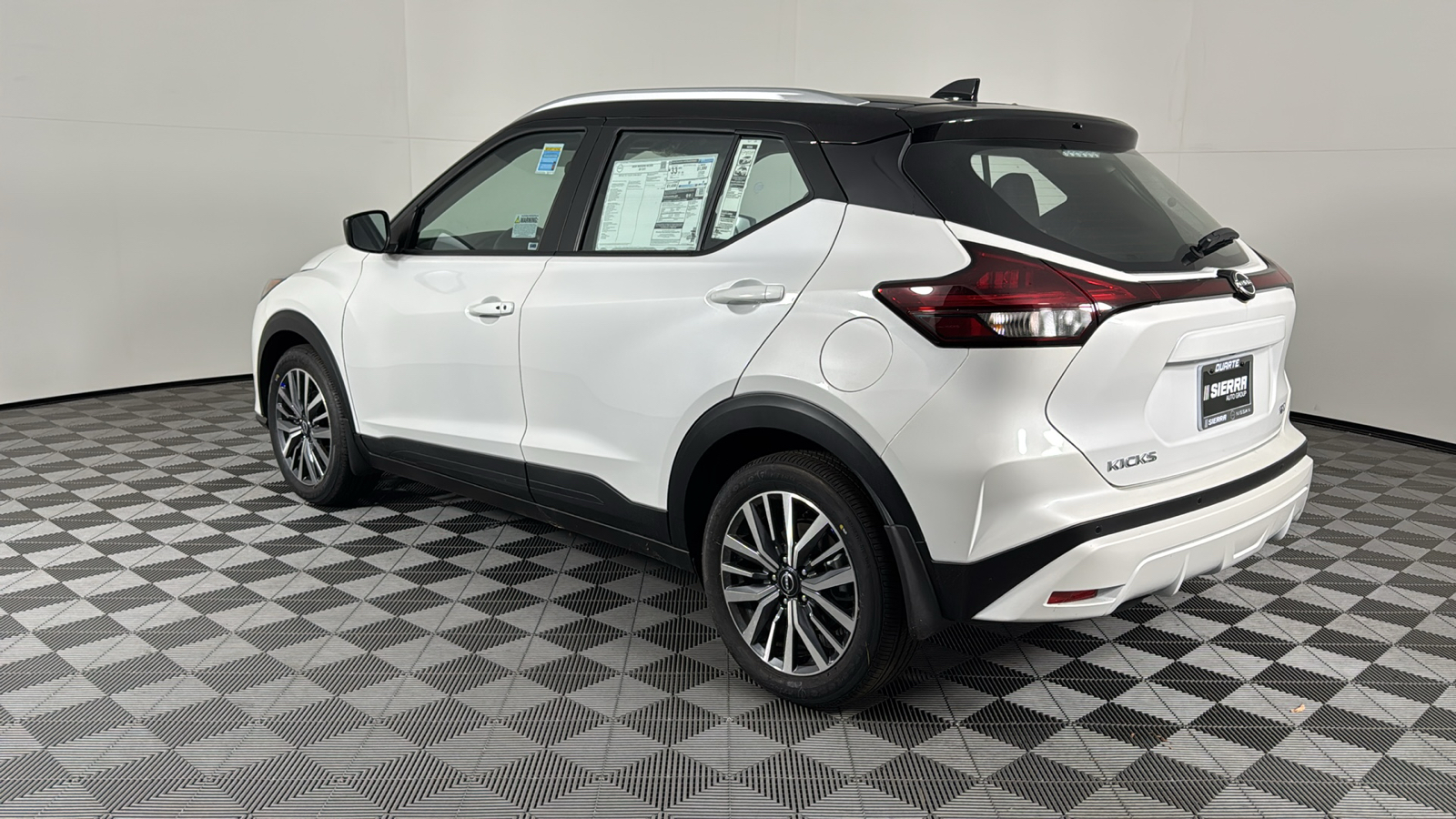 2024 Nissan Kicks SV 5