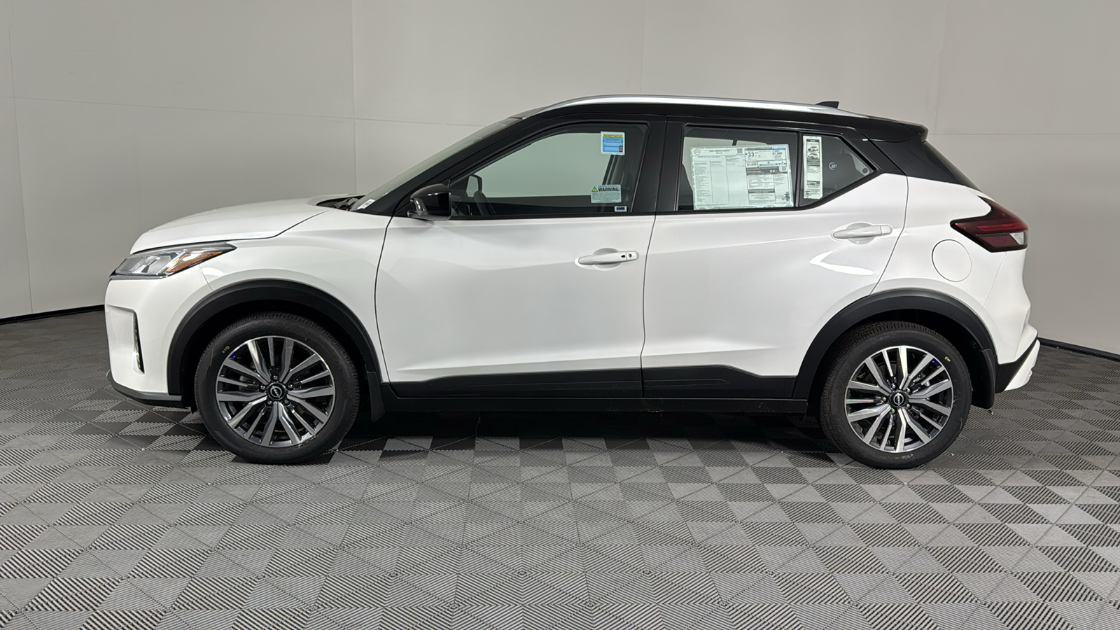 2024 Nissan Kicks SV 6