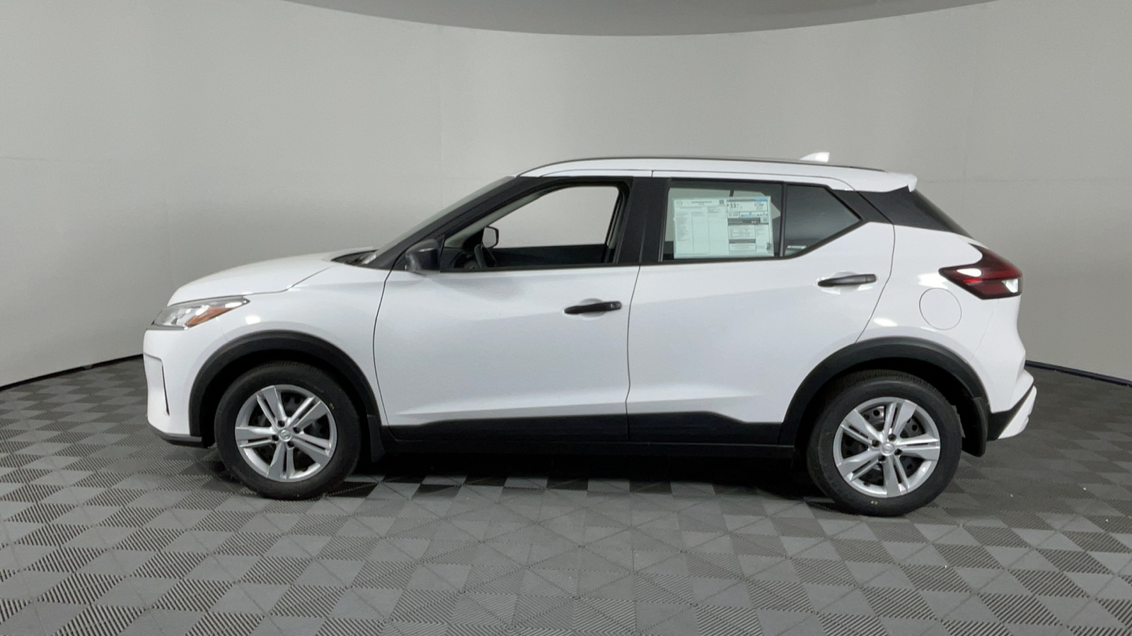 2024 Nissan Kicks S 7