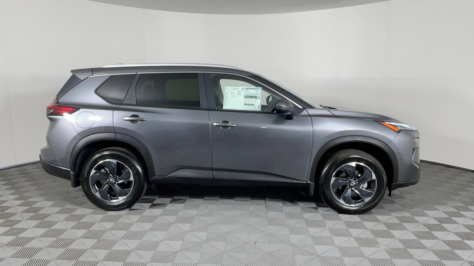 2024 Nissan Rogue SV 3