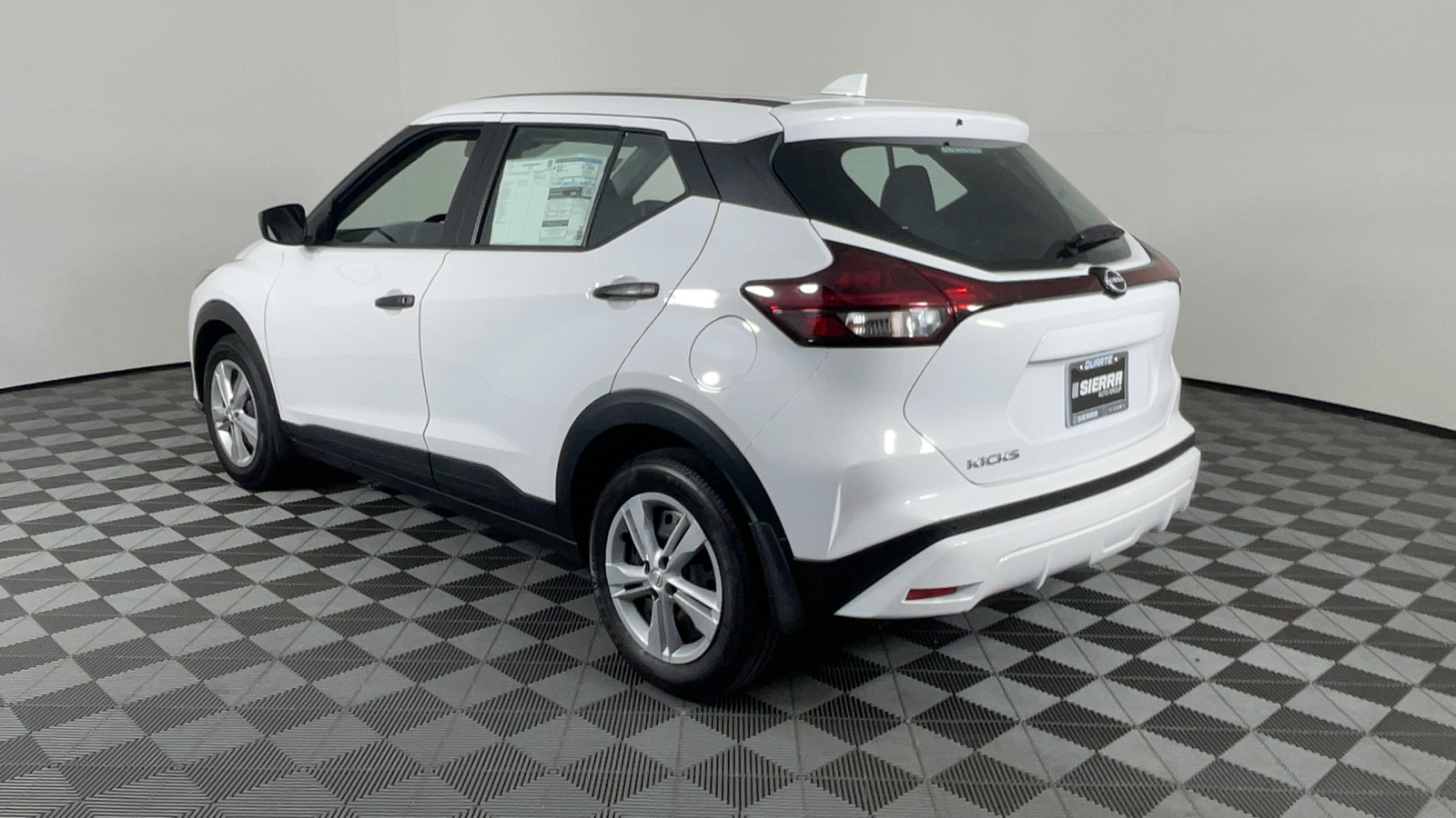 2024 Nissan Kicks S 6