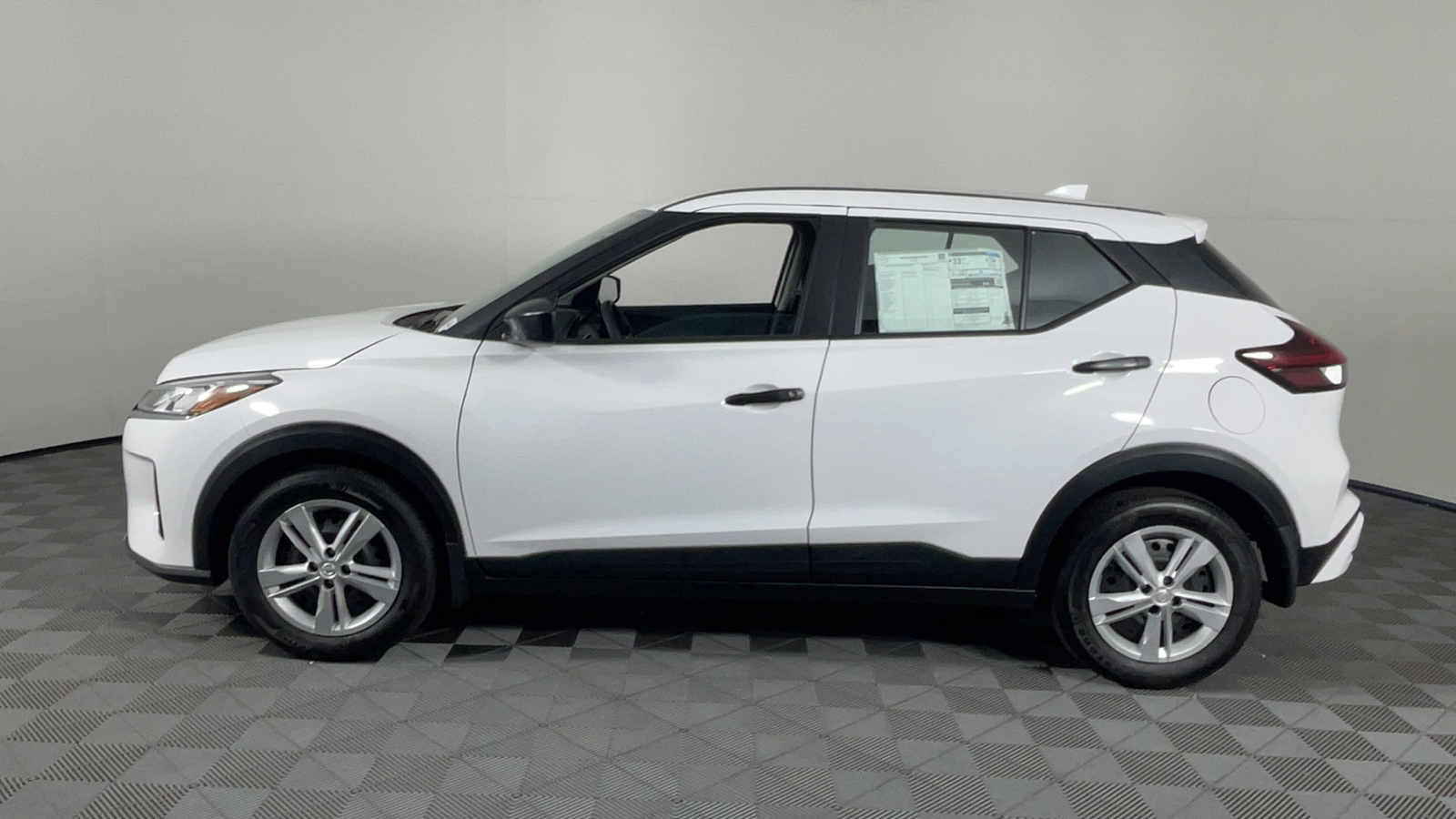 2024 Nissan Kicks S 7