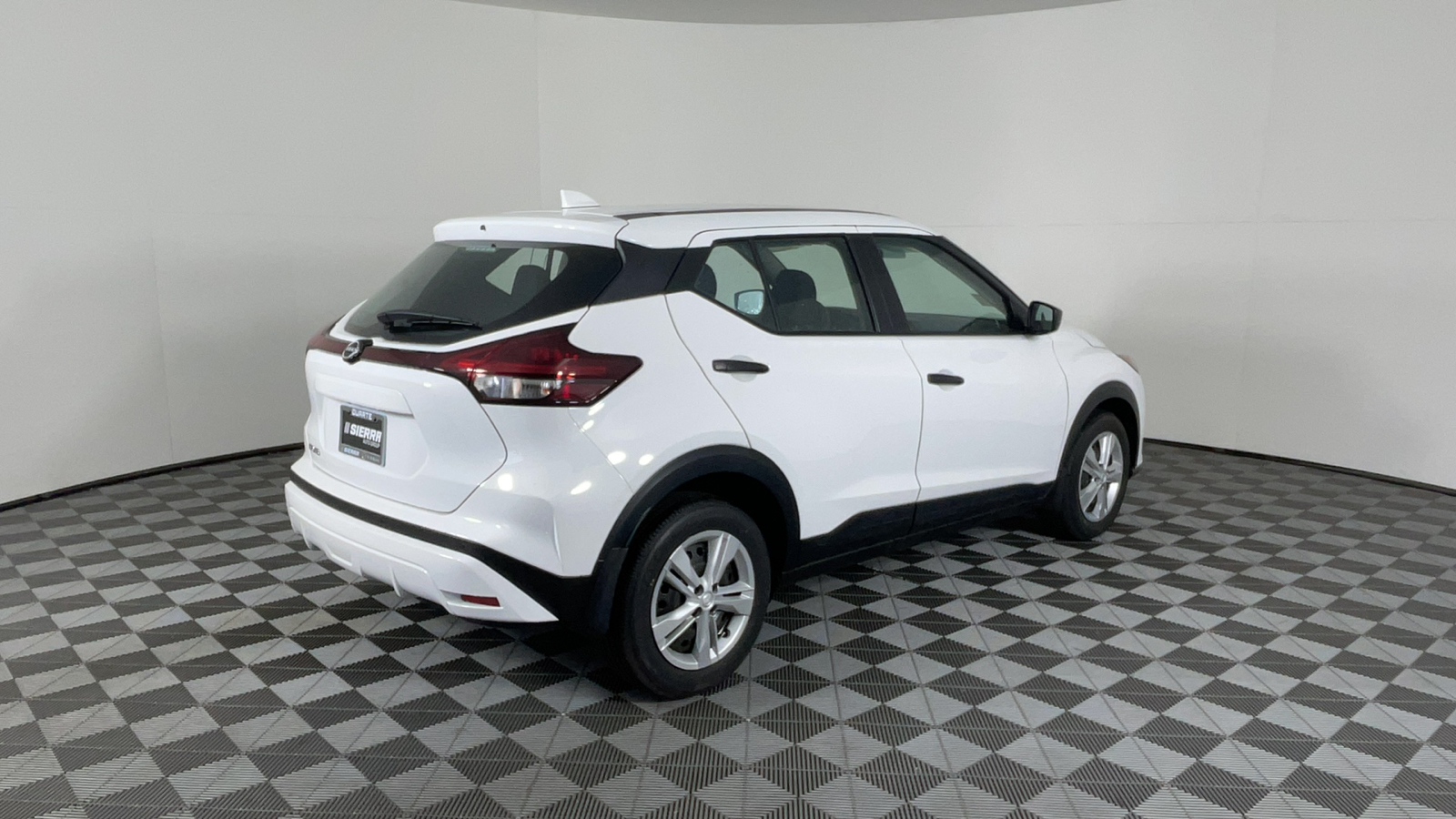 2024 Nissan Kicks S 4