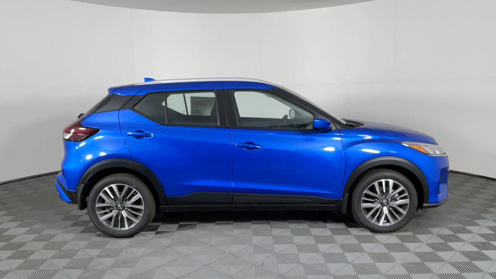 2024 Nissan Kicks SV 3