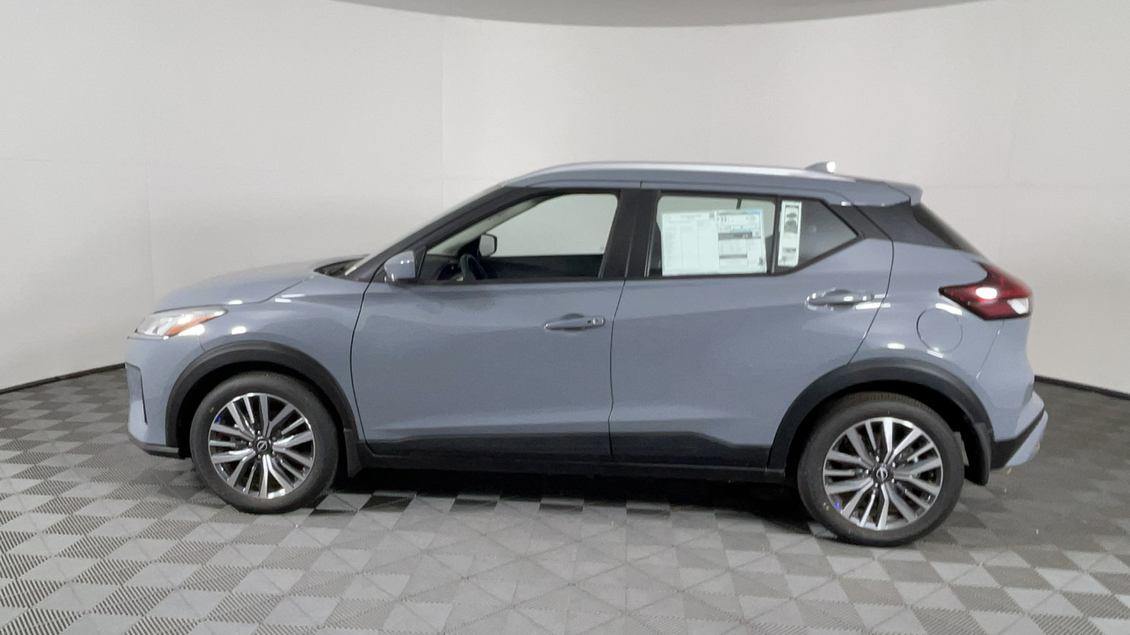 2024 Nissan Kicks SV 7