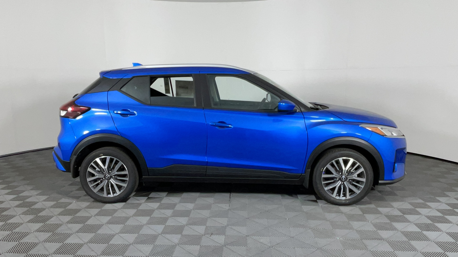 2024 Nissan Kicks SV 3