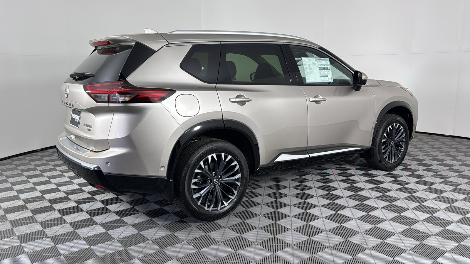 2024 Nissan Rogue Platinum 3