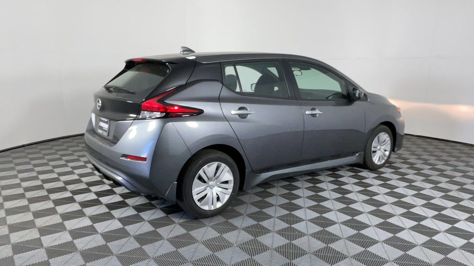 2024 Nissan Leaf S 4