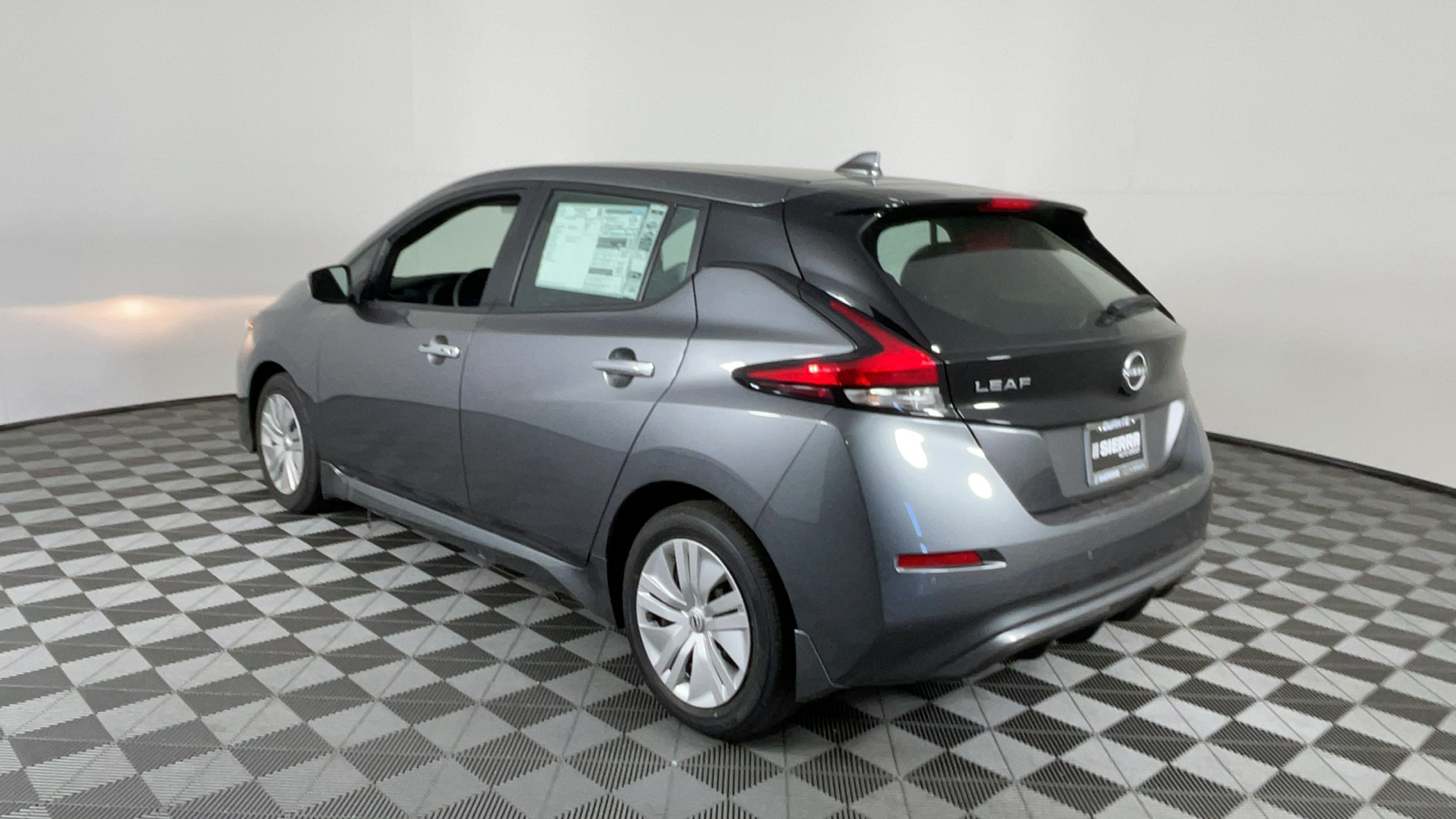 2024 Nissan Leaf S 6