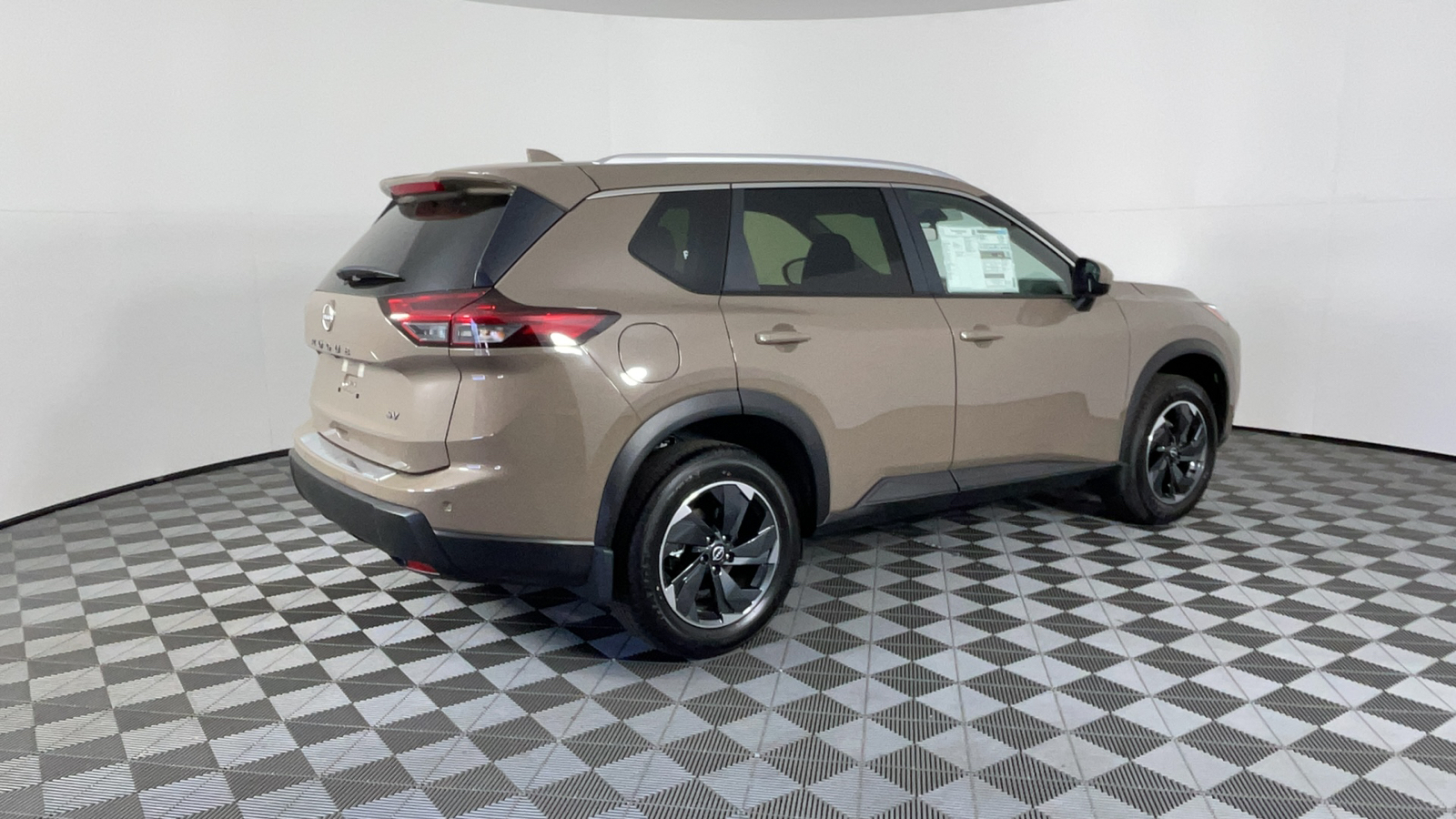 2024 Nissan Rogue SV 4