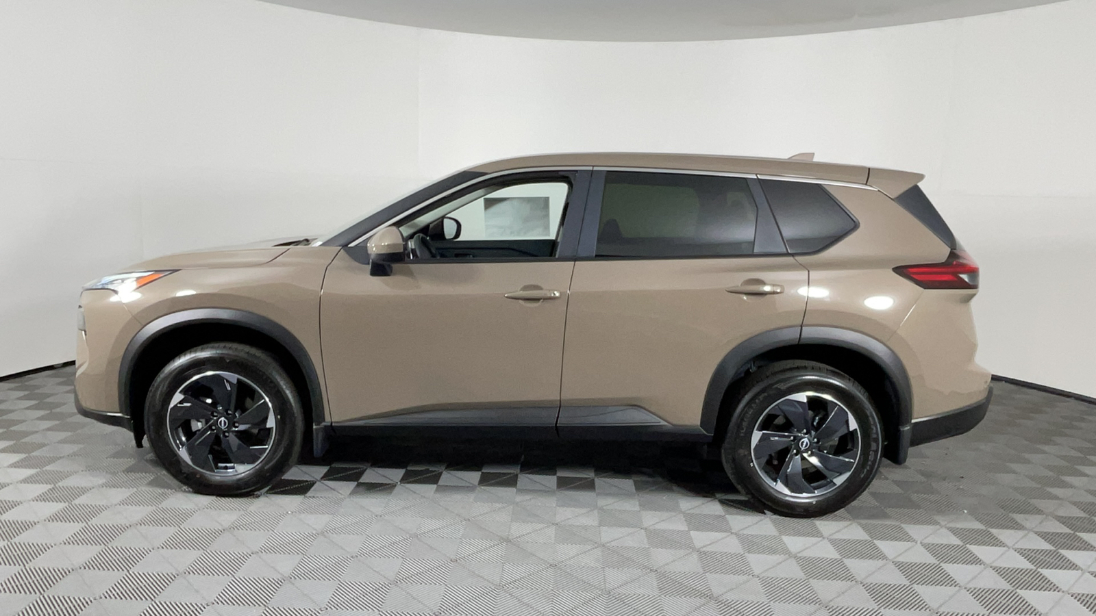 2024 Nissan Rogue SV 7