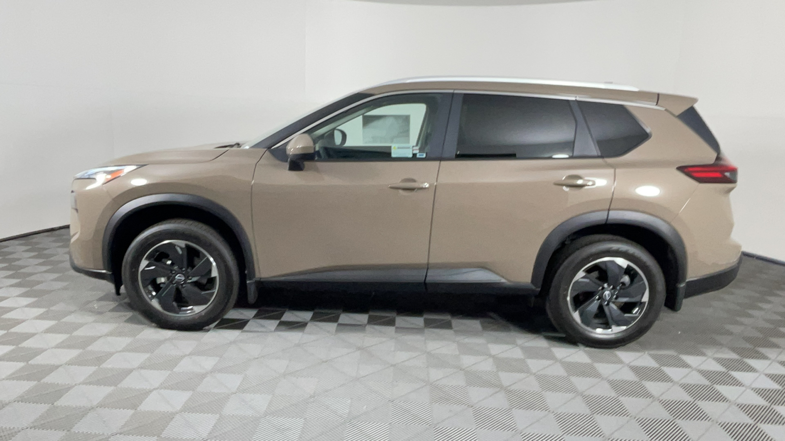 2024 Nissan Rogue SV 7