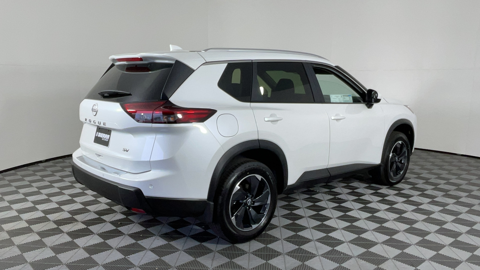 2024 Nissan Rogue SV 4