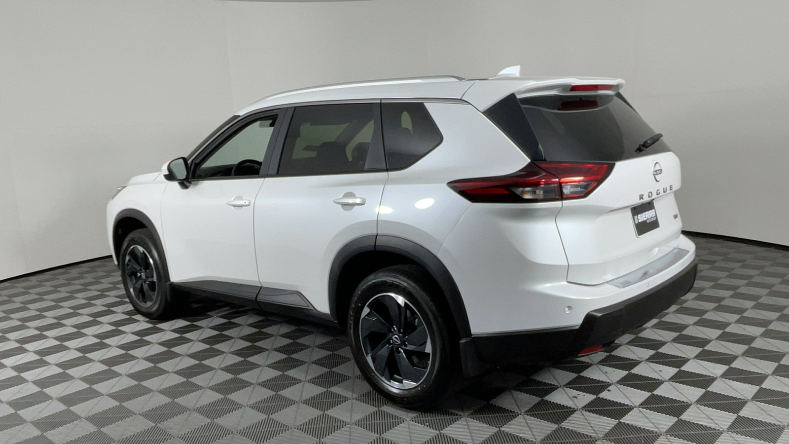 2024 Nissan Rogue SV 6