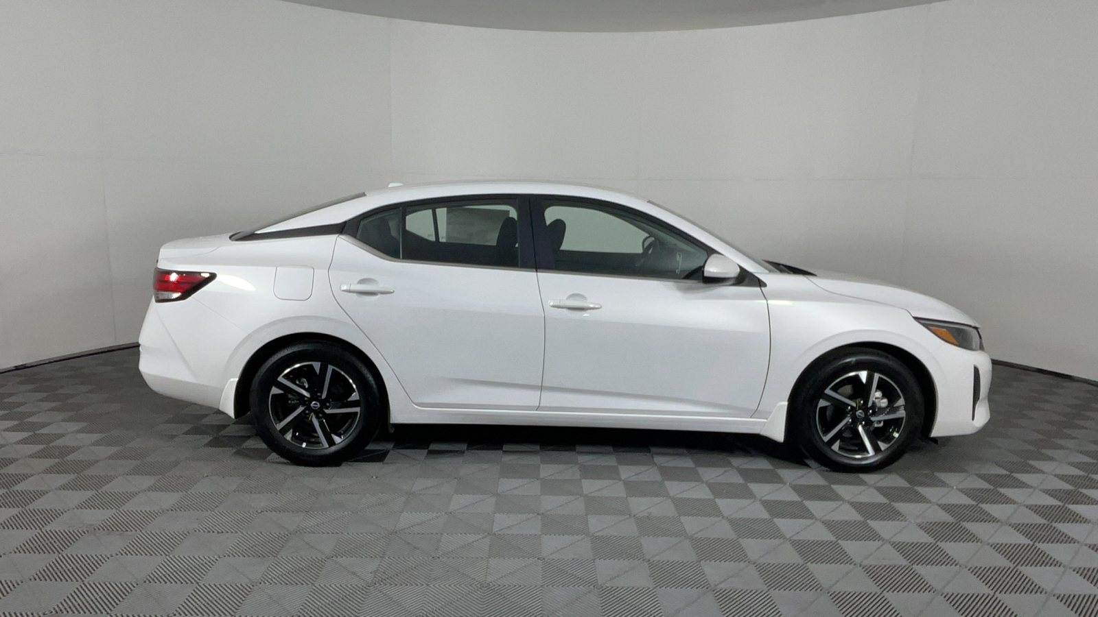 2024 Nissan Sentra SV 3