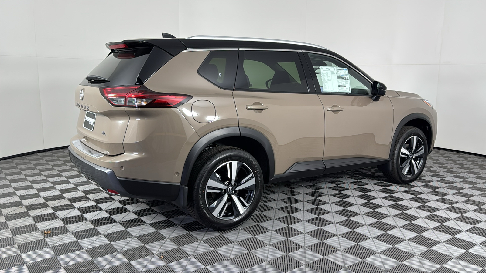 2024 Nissan Rogue SL 3